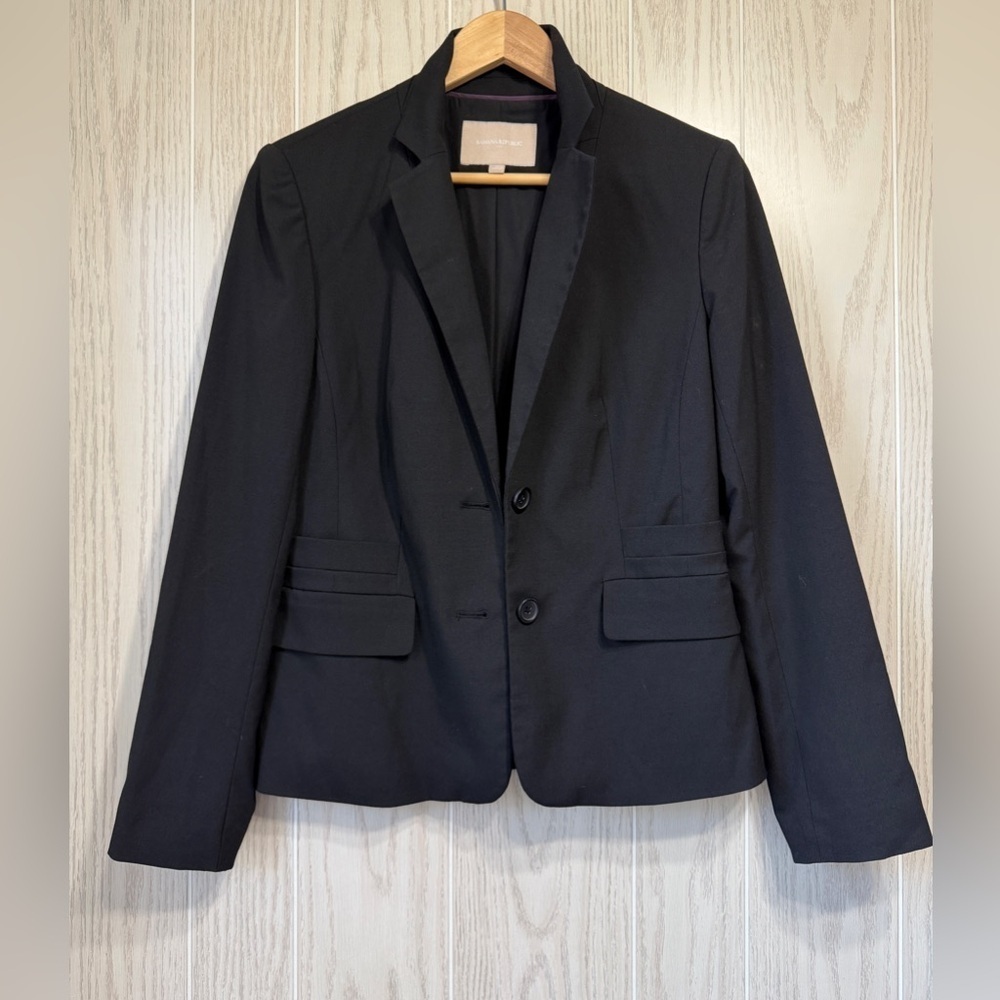 Banana Republic Blazer Jacket Black Single Breasted Two Button Size 6 EUC
